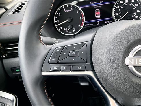 Used 2025 Nissan Sentra SR image 23