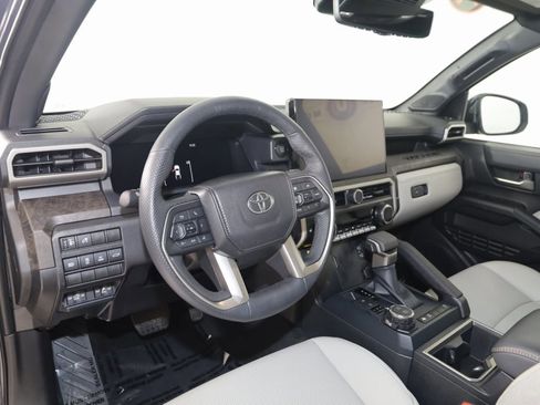 Used 2025 Toyota Tacoma Limited image 24
