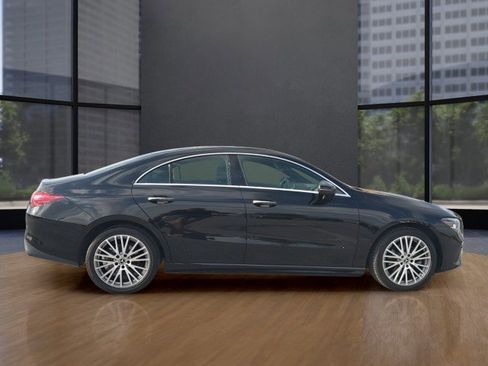 Used 2025 Mercedes-Benz CLA 250 image 17