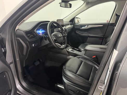 Used 2022 Ford Escape Titanium AWD/4WD image 16