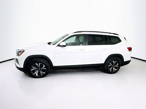 Used 2024 Volkswagen Atlas SE image 4