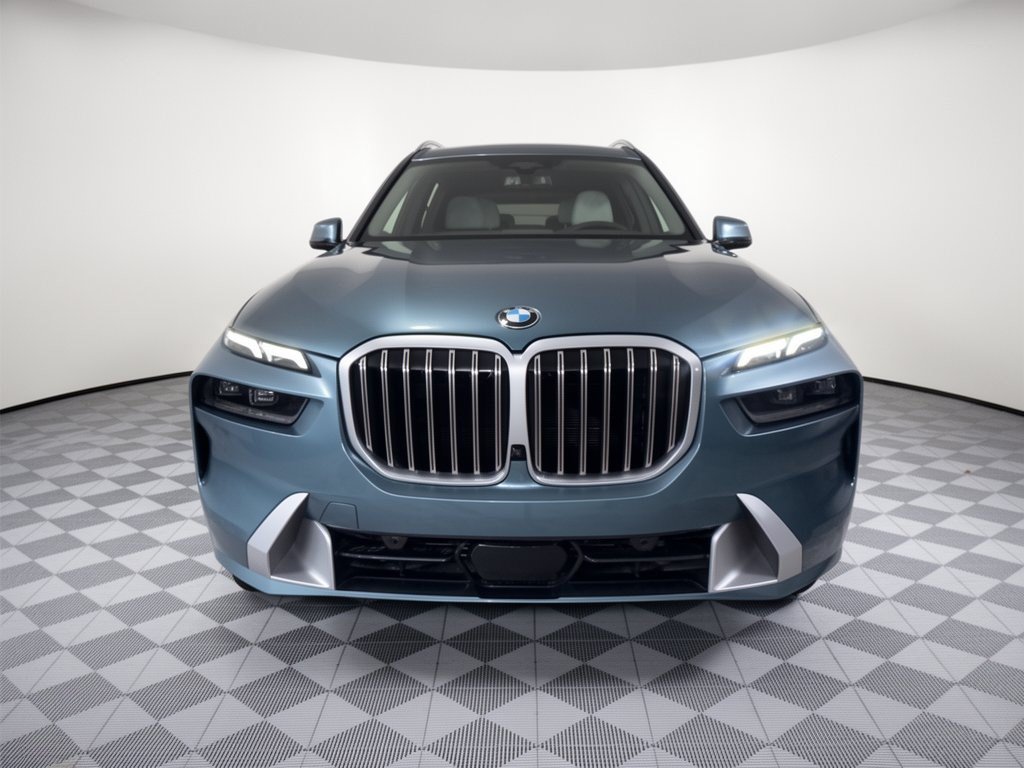Certified 2025 BMW X7 xDrive40i AWD/4WD image 4
