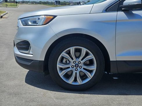 Used 2019 Ford Edge Titanium AWD/4WD image 10