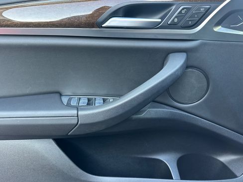 Used 2024 BMW X3 xDrive30i w/ Convenience Package image 12