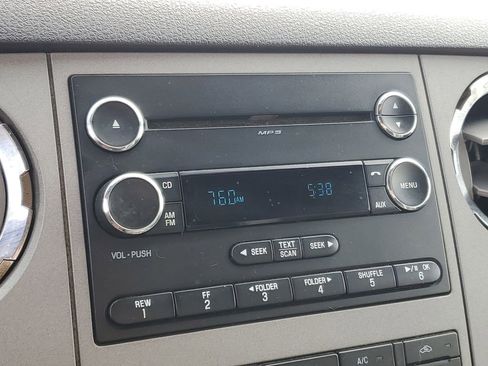 Used 2015 Ford F250 XLT w/ FX4 Off-Road Package image 19