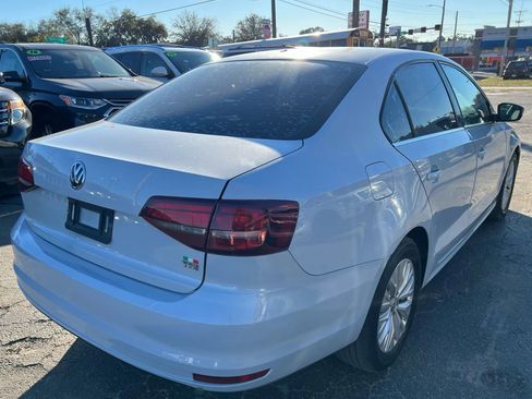 Used 2017 Volkswagen Jetta S FWD image 5