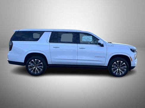 New 2026 Chevrolet Suburban High Country AWD/4WD image 4