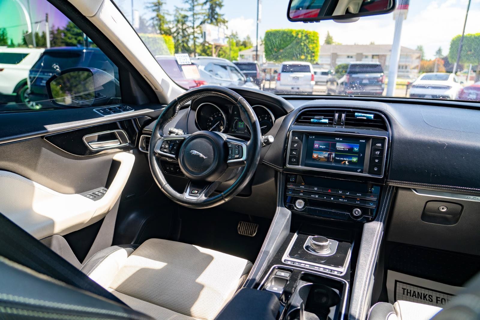 Used 2018 Jaguar F-PACE R-Sport AWD/4WD image 25