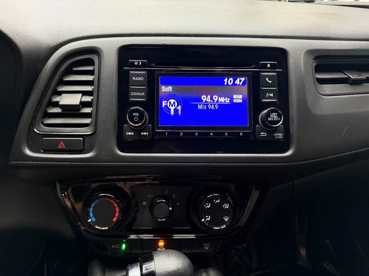 Used 2017 Honda HR-V LX image 27