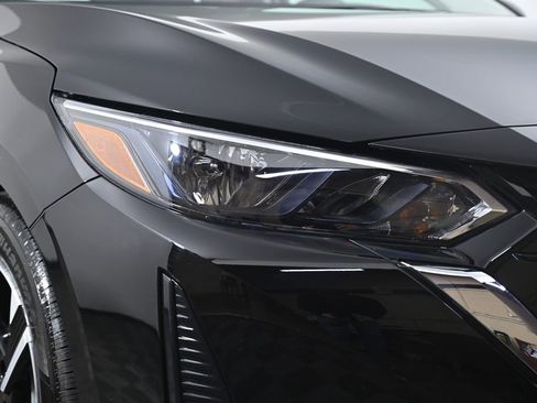 Used 2024 Nissan Sentra SV image 6