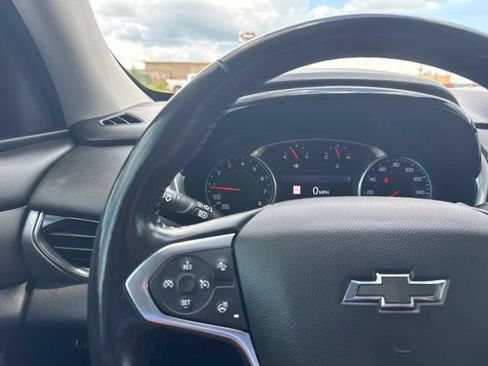 Used 2021 Chevrolet Traverse RS FWD image 13