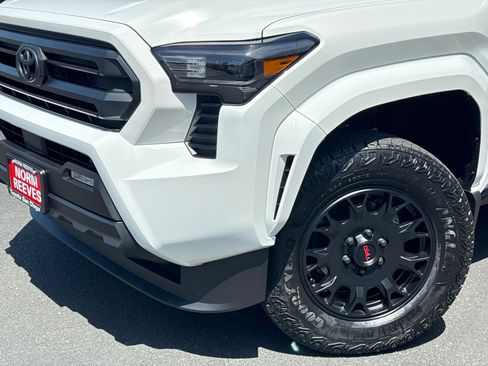 New 2026 Toyota Tacoma SR5 AWD/4WD image 3