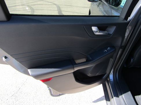 Used 2024 Ford Escape ST-Line w/ Tech Pack #1 AWD/4WD image 12