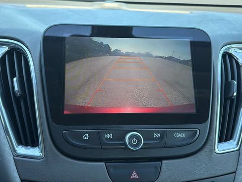 Used 2016 Chevrolet Malibu LT FWD image 24
