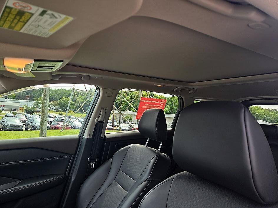 Certified 2023 Nissan Rogue SV w/ SV Premium B Package FWD image 19