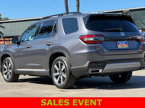 Used 2024 Honda Pilot Touring image 6