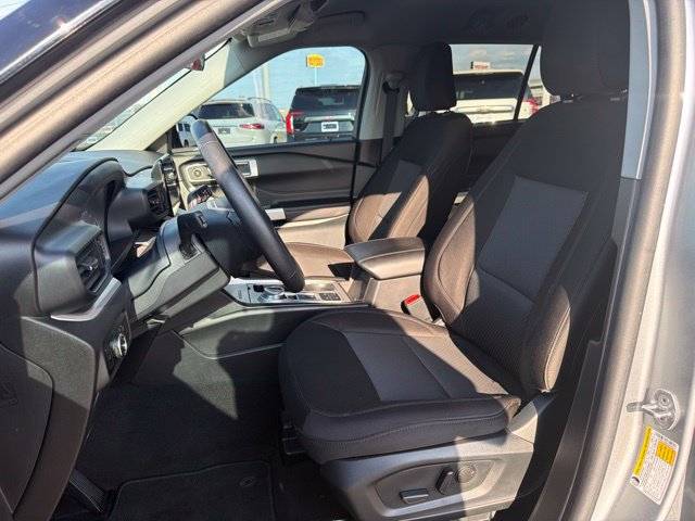 Used 2024 Ford Explorer XLT RWD image 21