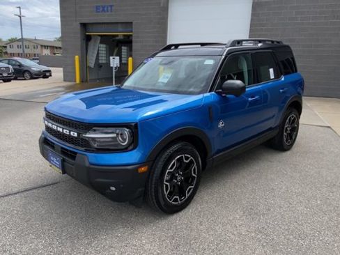 Certified 2025 Ford Bronco Sport Outer Banks w/ Outer Banks Tech Package+ AWD/4WD image 5