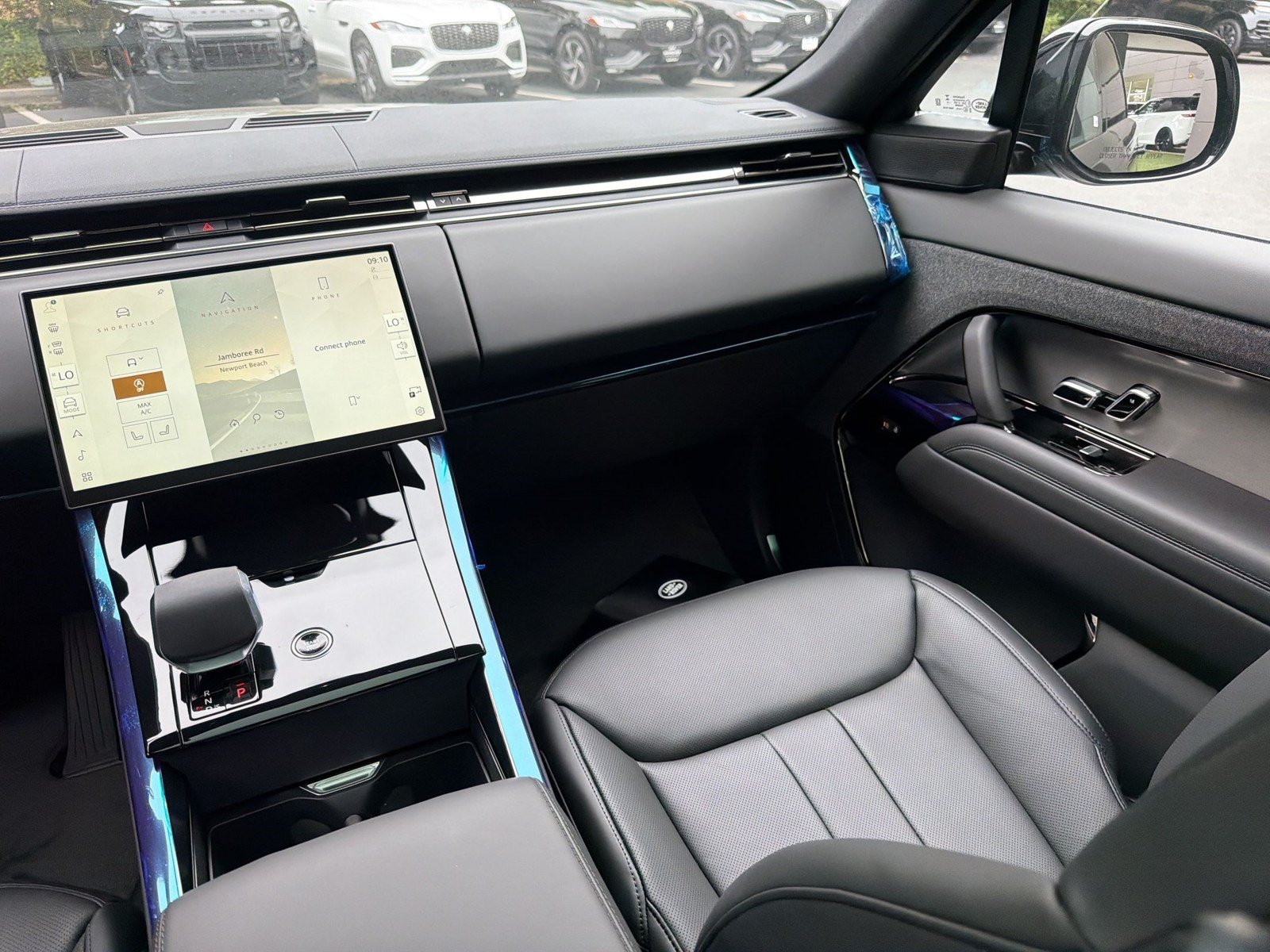 New 2026 Land Rover Range Rover Sport SE AWD/4WD image 30