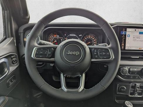 New 2026 Jeep Wrangler Unlimited Sahara AWD/4WD image 15