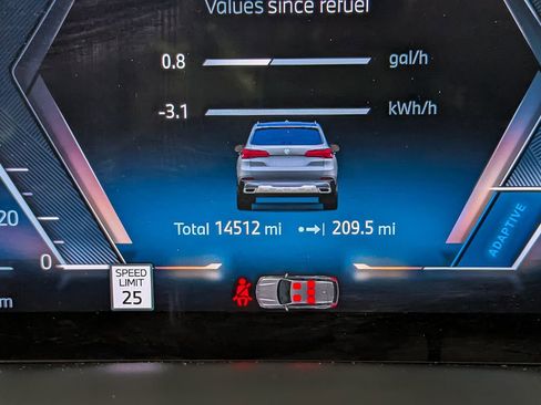 Used 2025 BMW X5 xDrive50e w/ Premium Package image 33