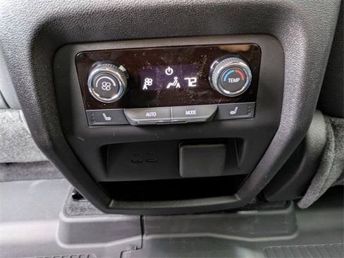 New 2026 Chevrolet Traverse RS image 25