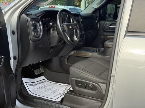 Used 2021 Chevrolet Silverado 2500 LT w/ Convenience Package AWD/4WD image 13