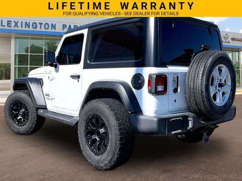 Used 2020 Jeep Wrangler Sport AWD/4WD image 3