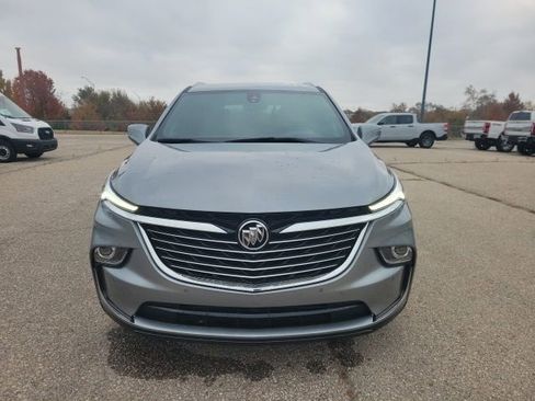 Used 2024 Buick Enclave Premium image 19