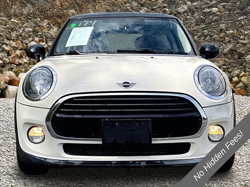 Used 2019 MINI Cooper 2-Door Hardtop w/ Signature Upholstery Package FWD image 3