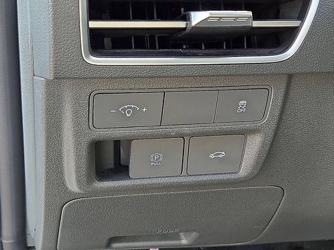 Used 2025 Hyundai Sonata SEL FWD image 23