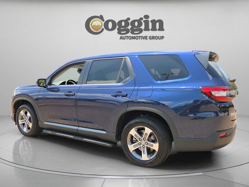 Certified 2025 Honda Pilot EX-L image 3