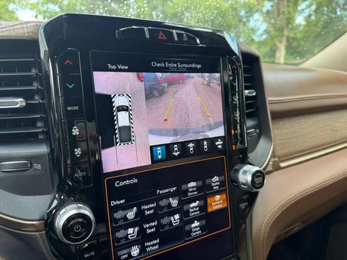 Used 2019 RAM 2500 Limited AWD/4WD image 38