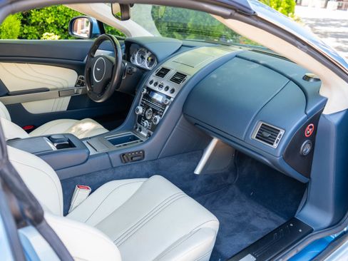 Used 2012 Aston Martin V8 Vantage S RWD image 21