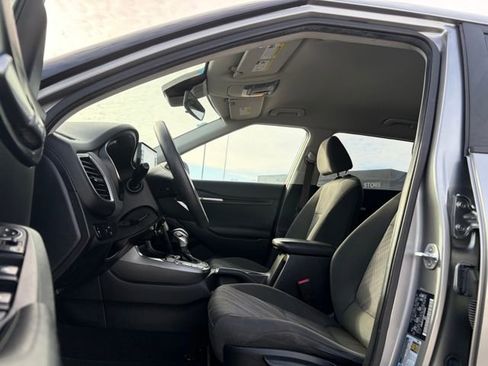 Certified 2023 Kia Seltos LX image 9