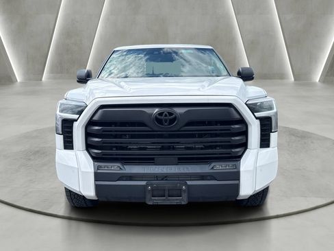Used 2022 Toyota Tundra SR5 w/ SR5 Premium Package AWD/4WD image 2