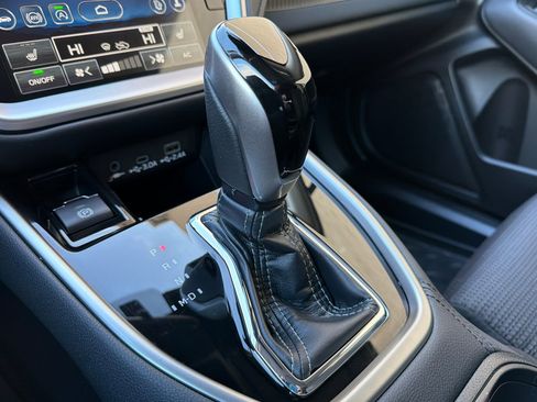 Used 2025 Subaru Outback Premium image 22