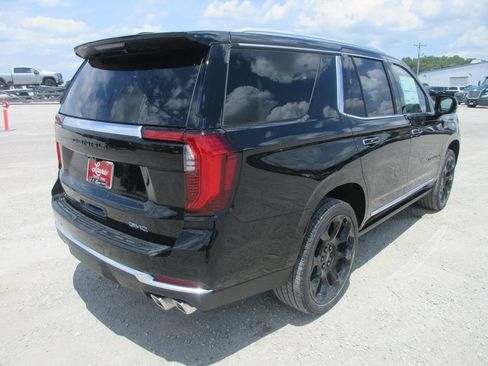 New 2026 GMC Yukon Denali w/ Denali Reserve Package AWD/4WD image 4