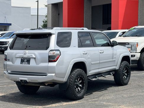 Used 2018 Toyota 4Runner SR5 Premium AWD/4WD image 39