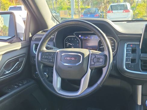 Used 2021 GMC Yukon XL SLT w/ SLT Luxury Plus Package image 20