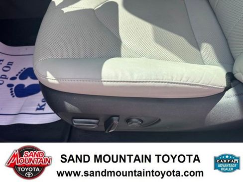 Used 2024 Toyota Grand Highlander FWD image 15