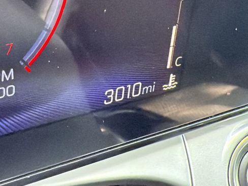 Certified 2025 Chevrolet Trax LT w/ Driver Confidence Package image 19