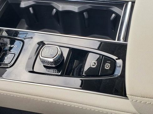 New 2026 Volvo XC90 T8 Ultra w/ Protection Package Premier AWD/4WD image 26