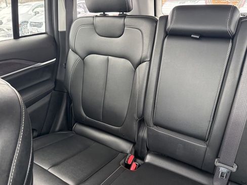 Used 2023 Jeep Grand Cherokee Limited w/ Black Appearance Package image 14