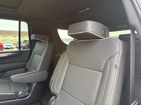 New 2026 GMC Yukon XL Elevation AWD/4WD image 39