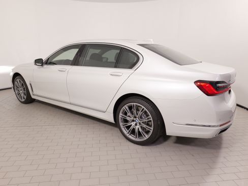 Used 2020 BMW 750i xDrive w/ Executive Package AWD/4WD image 18