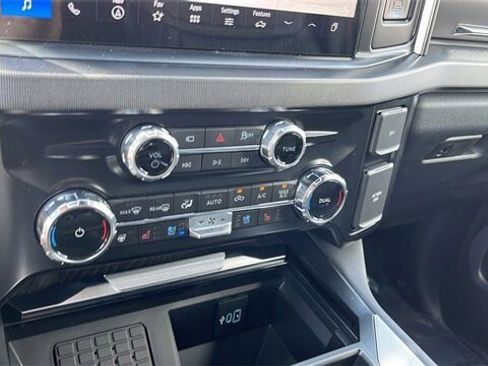 New 2025 Ford F350 Platinum w/ FX4 Off-Road Package image 24