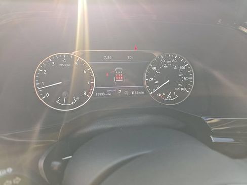 Certified 2025 Nissan Pathfinder SL FWD image 4