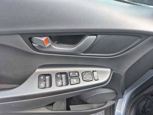 Used 2019 Hyundai Kona SE FWD image 24