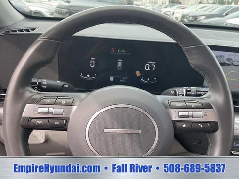 Used 2025 Hyundai Kona SEL FWD image 27
